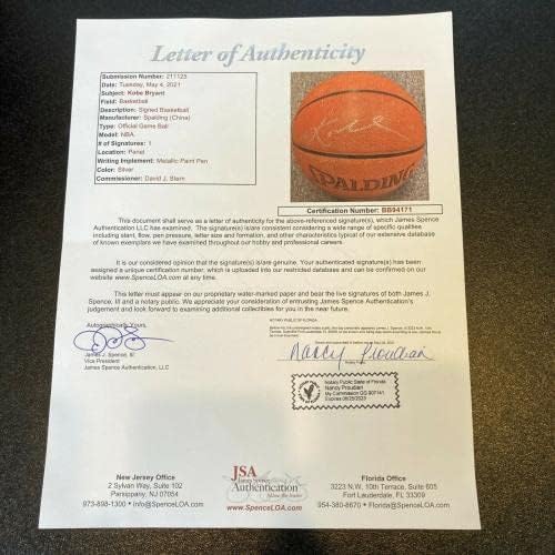 משחק חתימה על קובי בראיינט השתמש בכדורסל רשמי של ספאלדינג רשמי NBA כדורסל JSA - כדורסל חתימה